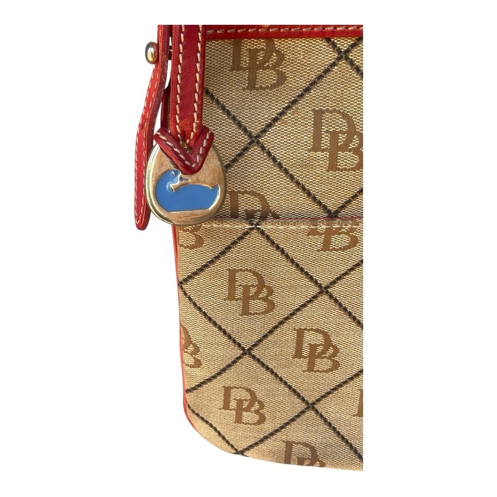 Dooney & Bourke Monogram Red and Tan Crossbody Bag Y2K Letter Carrier Bag - Picture 4 of 9